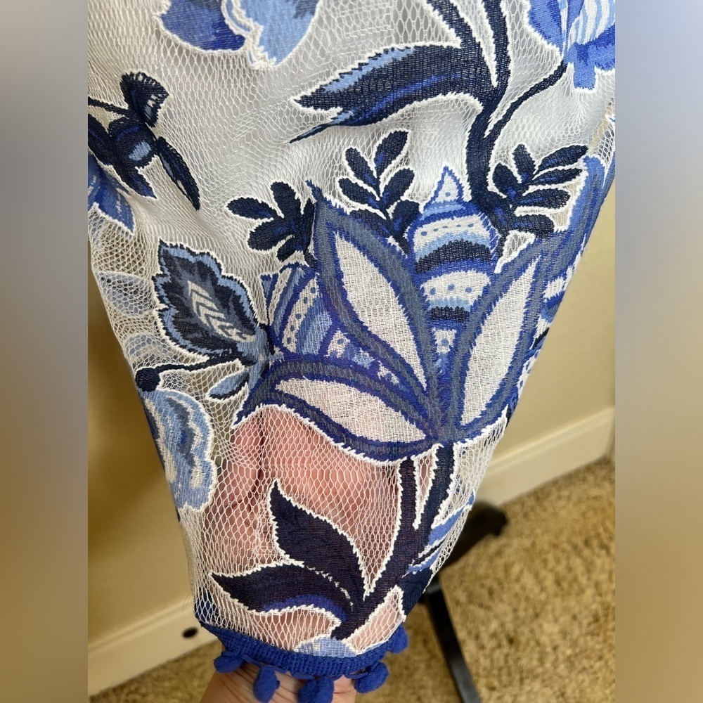Entro Sleeveless White & Blue Floral Pom Pom Hemline Dress Size Large - Picture 7 of 13